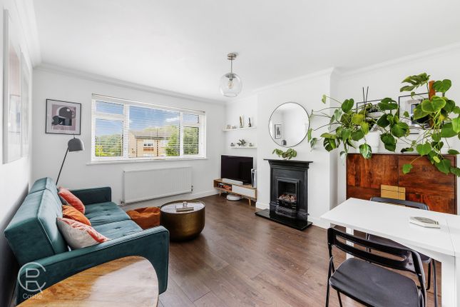 Lower Boston Road, London, W7 2 bed maisonette for sale