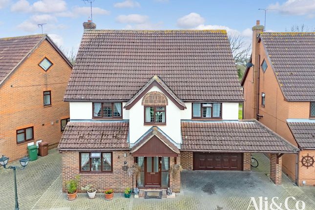 Warren Heights, Grays 6 bed detached house for sale