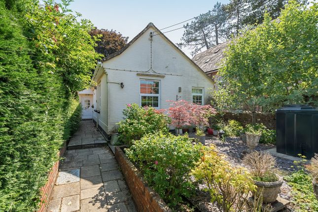 Stockbridge Road, Sutton Scotney... 2 bed bungalow for sale