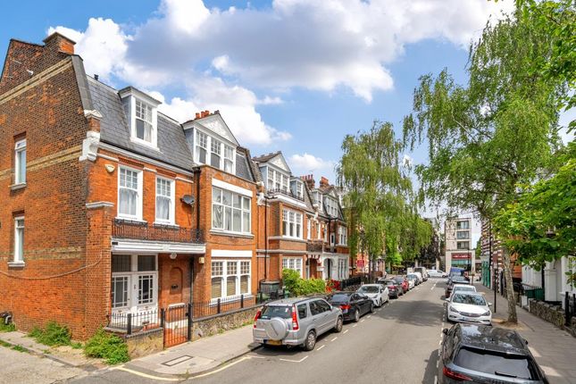 Glenloch Road,  Belsize Park,  NW3 2 bed flat for sale