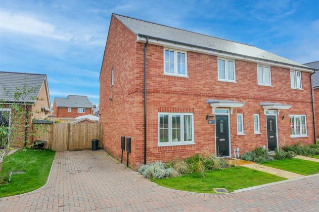 3 bedroom semi-detached house for sale