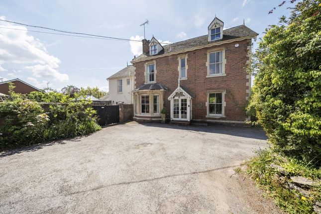 7 bed semi-detached house