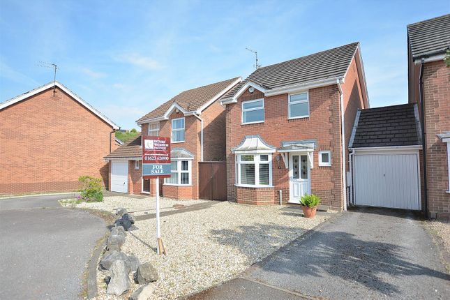Bird Close, Mansfield 3 bed link detached house for sale