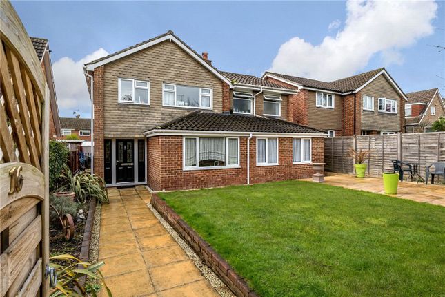 5 bed detached house