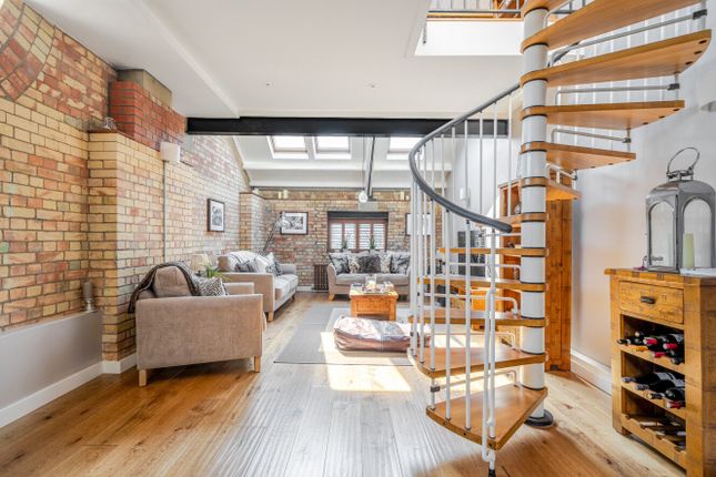 2 bedroom duplex for sale