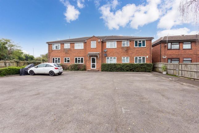 Paxton Avenue, Slough 1 bed flat for sale