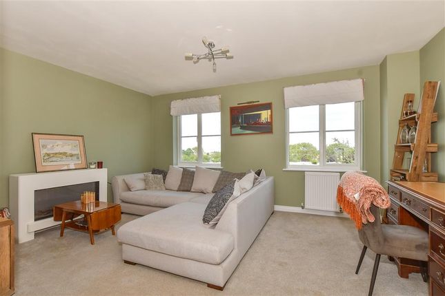 Aurelie Way, Whitstable, Kent 3 bed townhouse for sale