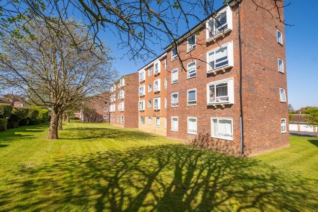 Station Approach, Sutton SM2 1 bed apartment for sale