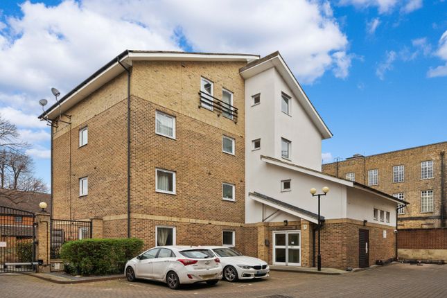 Melbourne Road, Wallington 2 bed ground floor flat for sale