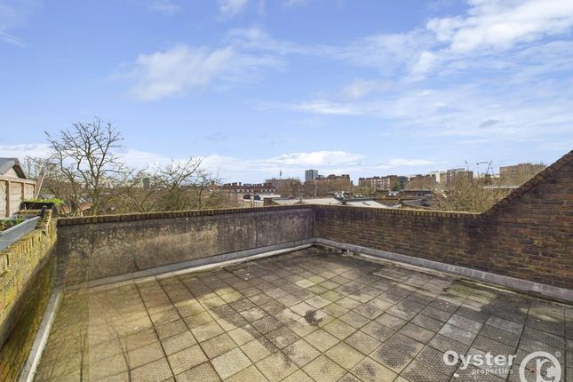 Prince Of Wales Road, London, NW5 3 bed flat for sale