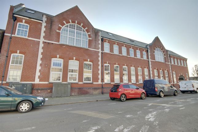 2 bed flat
