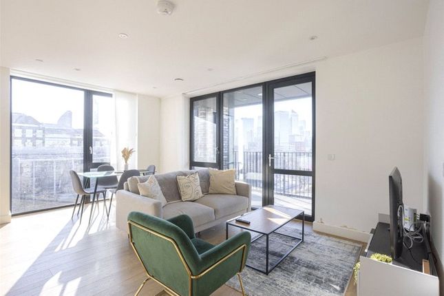 Aberfeldy Square, Poplar, E14 2 bed apartment for sale