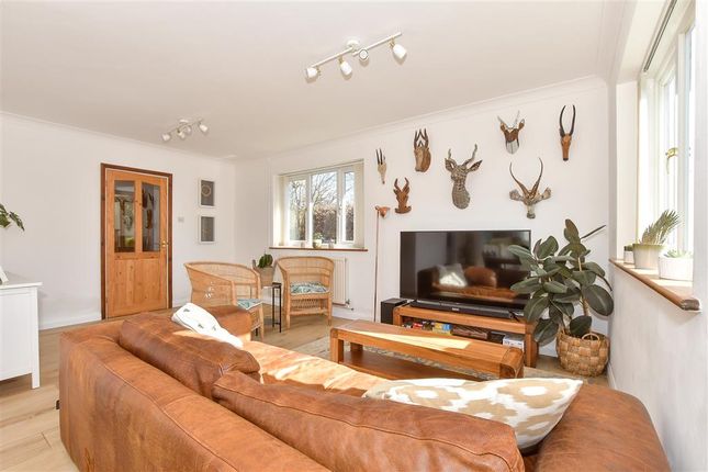 Bobbin Lodge Hill, Chartham... 4 bed detached house for sale