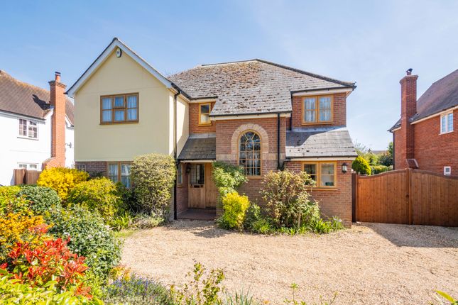 High Road, Colchester CO2 5 bed detached house for sale