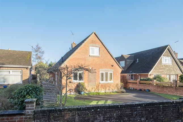 2 bed detached house