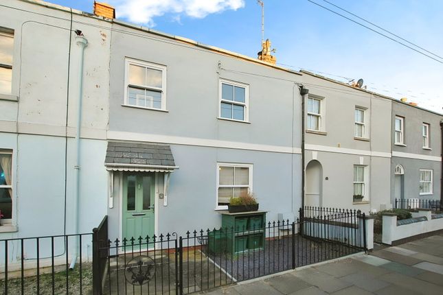 Naunton Crescent, Cheltenham GL53 3 bed terraced house for sale