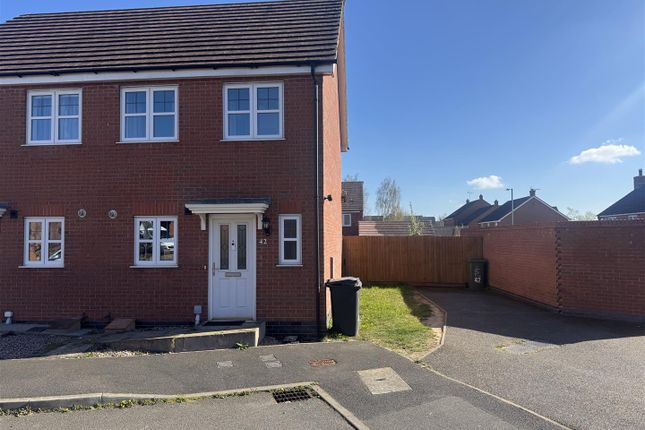 2 bedroom semi-detached house for sale