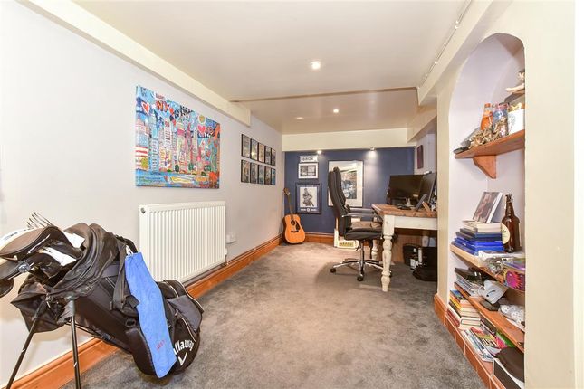 4 bed town house