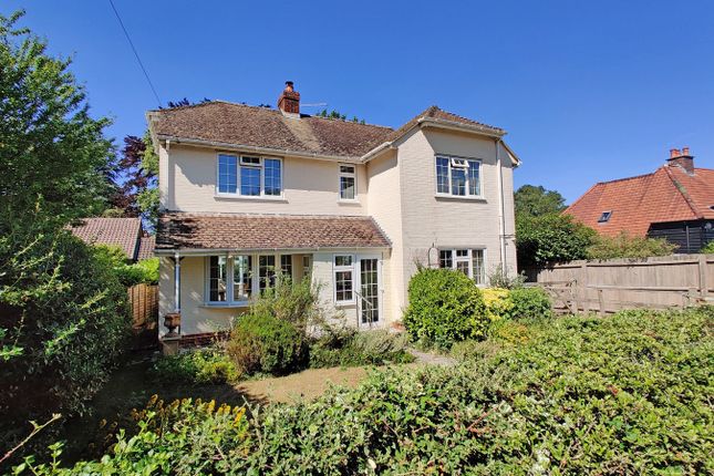 4 bed detached house