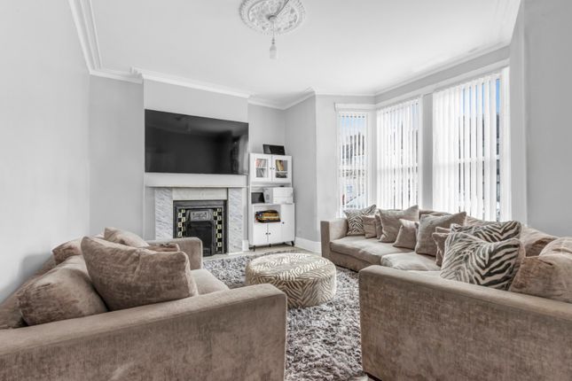 4 bed end terrace house