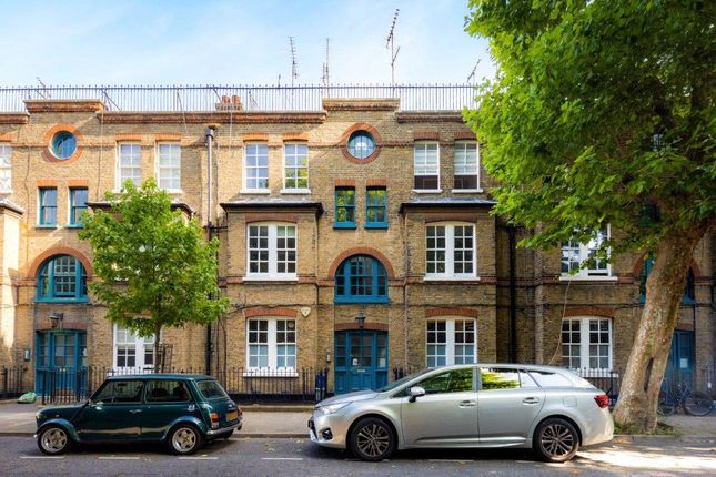 Haberdasher Street, London, N1 2 bed flat for sale