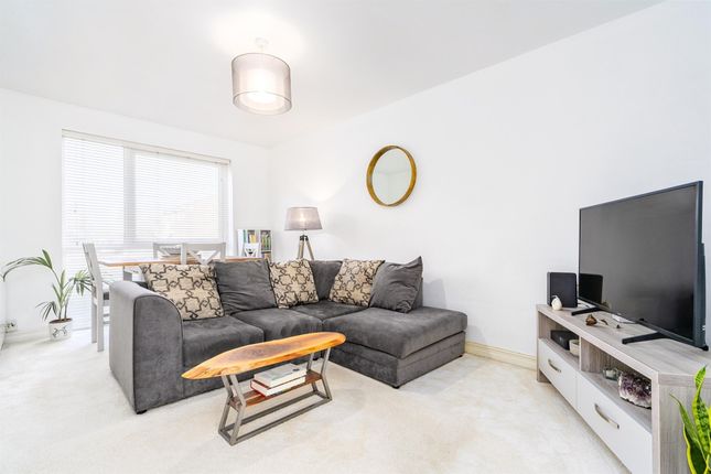1 bedroom ground floor flat for sale