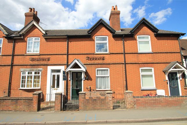 Newark Lane, Ripley, Surrey, GU23 2 bed terraced house for sale