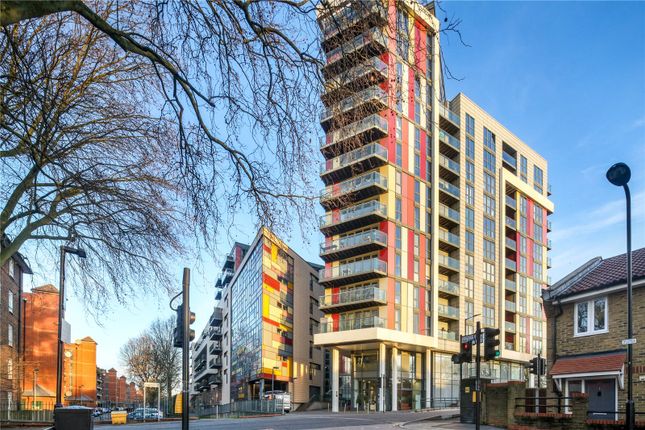 Sky Apartments, Homerton Road... 3 bed flat for sale