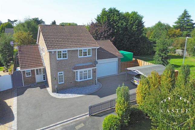 4 bed detached house