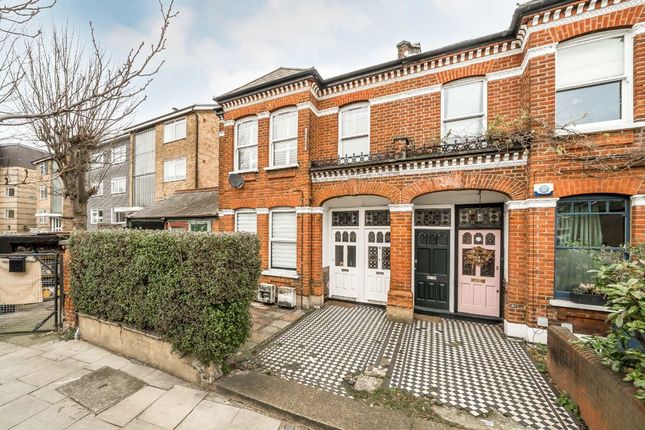 Tooting Bec Road, London SW17 4 bed maisonette for sale