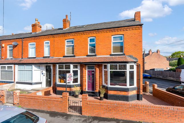 4 bedroom end of terrace house for sale