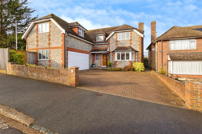 4 bed detached house