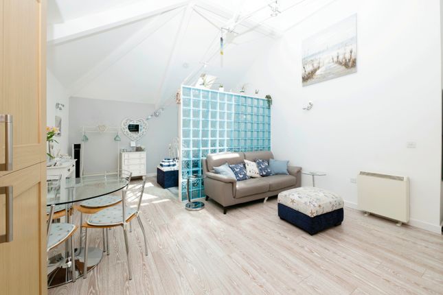 1 bedroom flat for sale