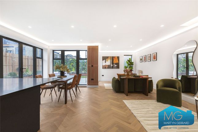 Lancaster Road, Barnet, EN4 4 bed detached house for sale