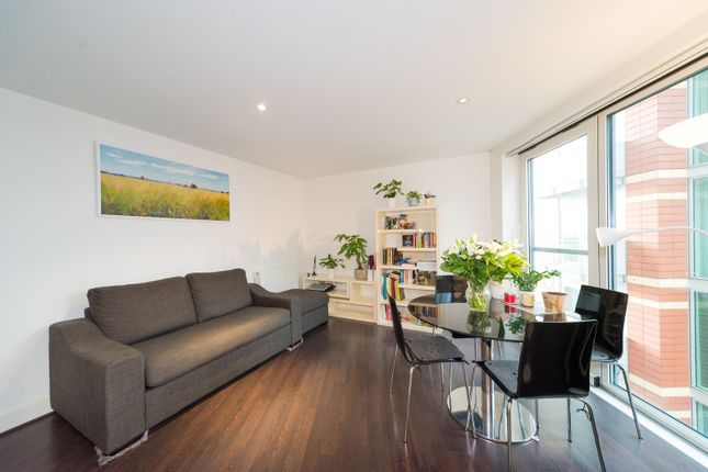 Salamanca Place, London SE1 1 bed apartment for sale