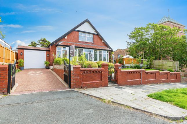 4 bed detached house