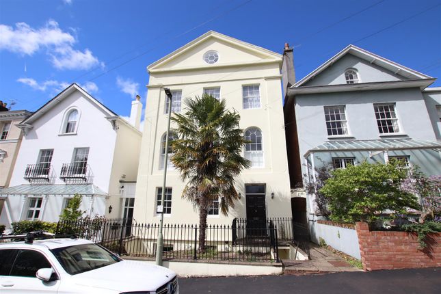 1 bed flat