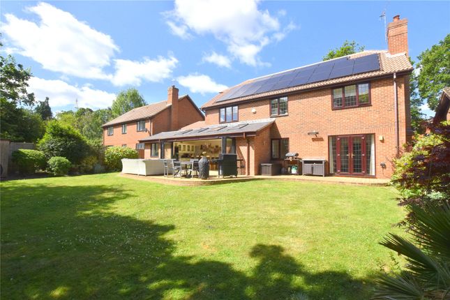 Berrington Drive, East Horsley, KT24 5 bed detached house for sale