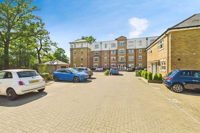 Timms Close, Horsham RH12 1 bed flat for sale