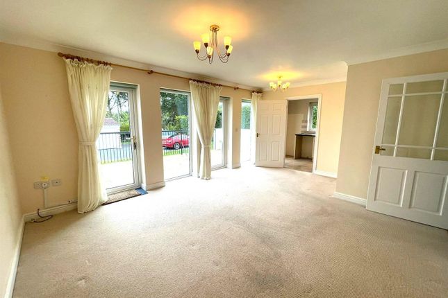 Yarmouth, Isle of Wight 2 bed detached bungalow for sale