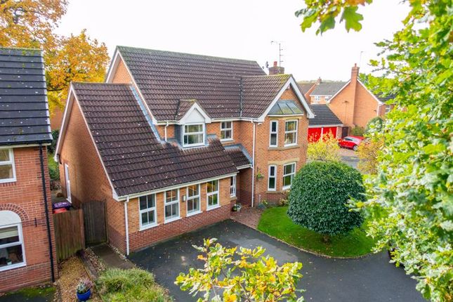 4 bed detached house