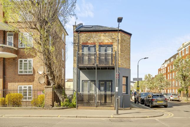4 bed detached house