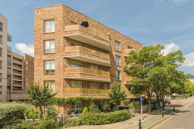 Church Road, London W3 2 bed flat for sale