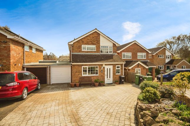 3 bedroom link detached house for sale