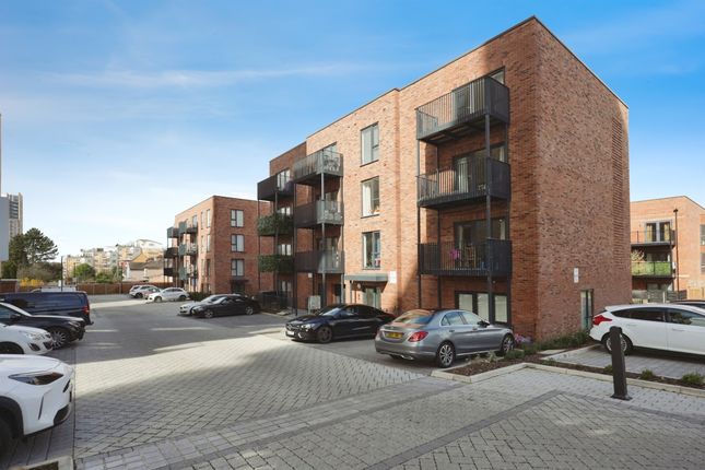 2 bed flat