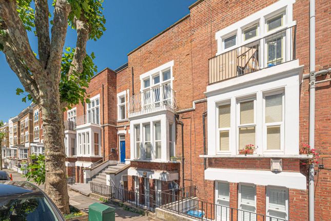 Victoria Road, Kilburn, London, NW6 1 bed flat for sale