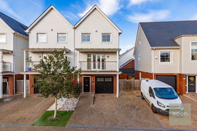 Elder Wood Close, Snodland, ME6 4 bed semi