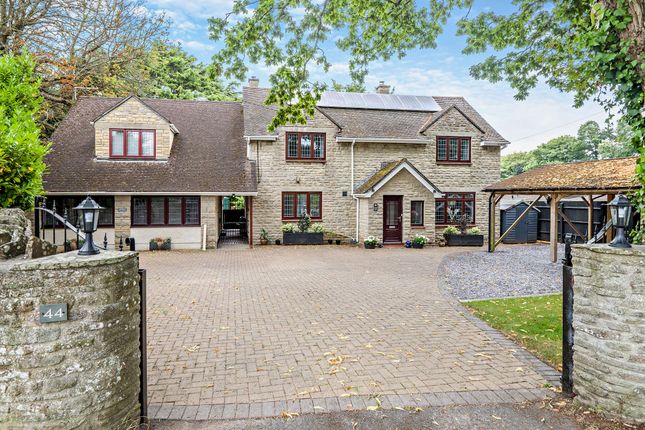 5 bed detached house