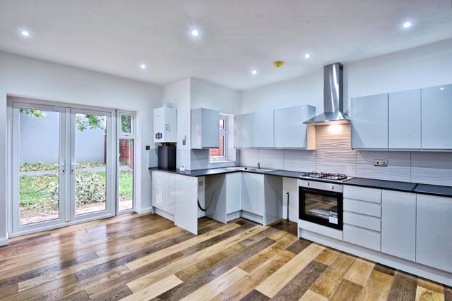5 bedroom terraced house for sale