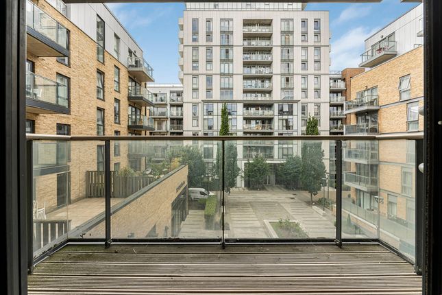 Upper North Street, London, E14 1 bed apartment for sale